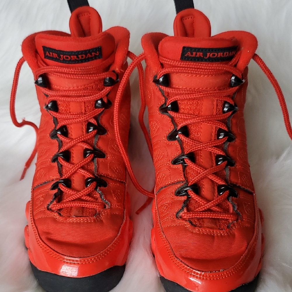 Air Jordan Retro Bright Red/Black Sneakers